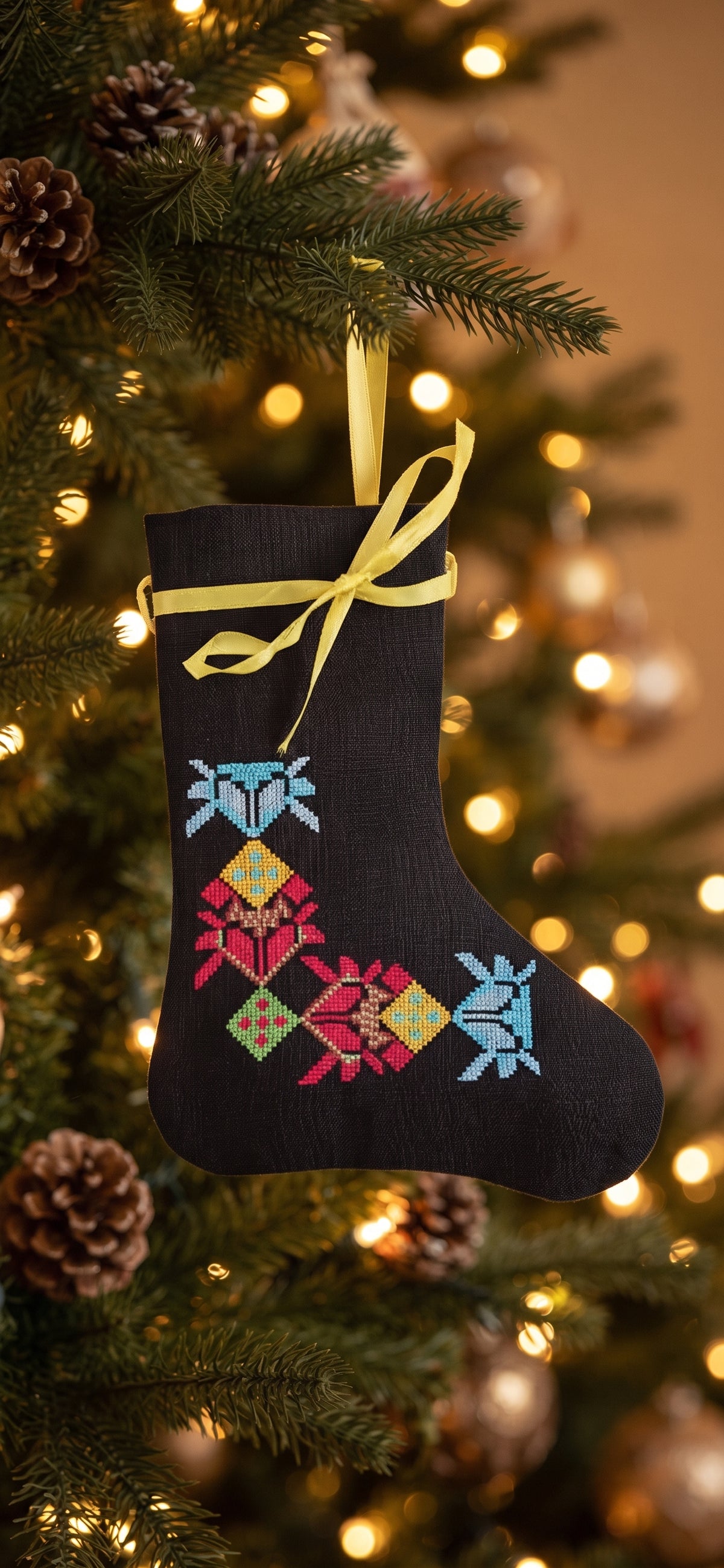 🧵 Tatreez Festive Gift Stockings Collection